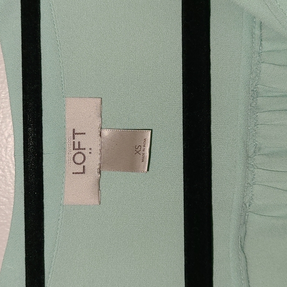 Pleated Loft Blouse - Picture 2 of 4